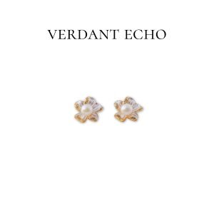 Natural freshwater pearl earrings