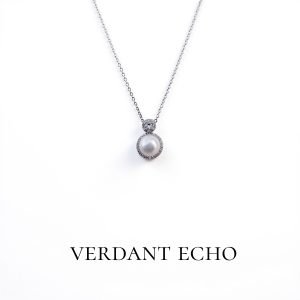 Natural freshwater pearl necklace